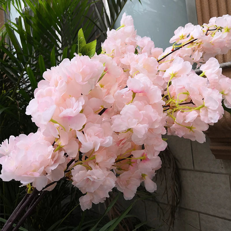 Ramo de Cerejeira Artificial Verde Jardim - Decoração Elegante para Casamentos e Ambientes