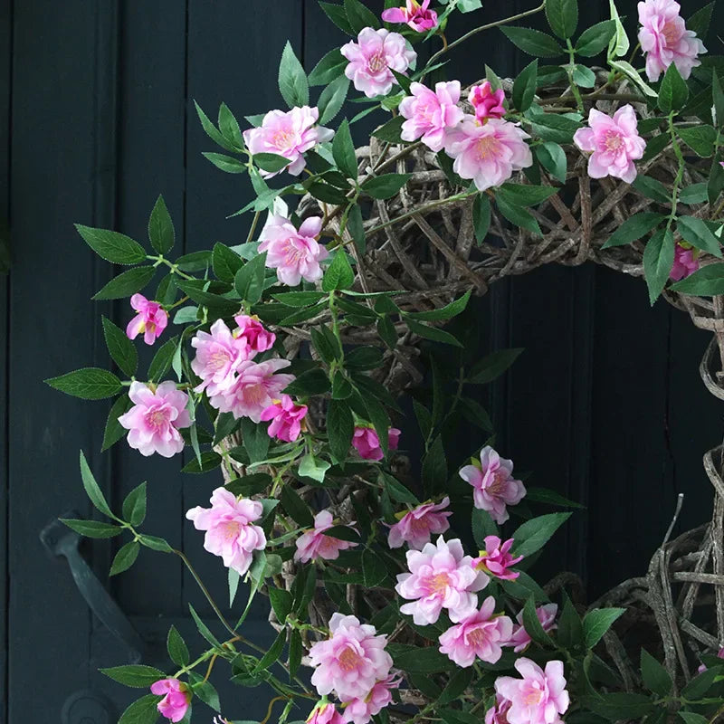 Parede Artificial Pendurada com Rose Vine - Bloqueio de Flores em Seda para Casamentos | Verde Jardim Verde Jardim 